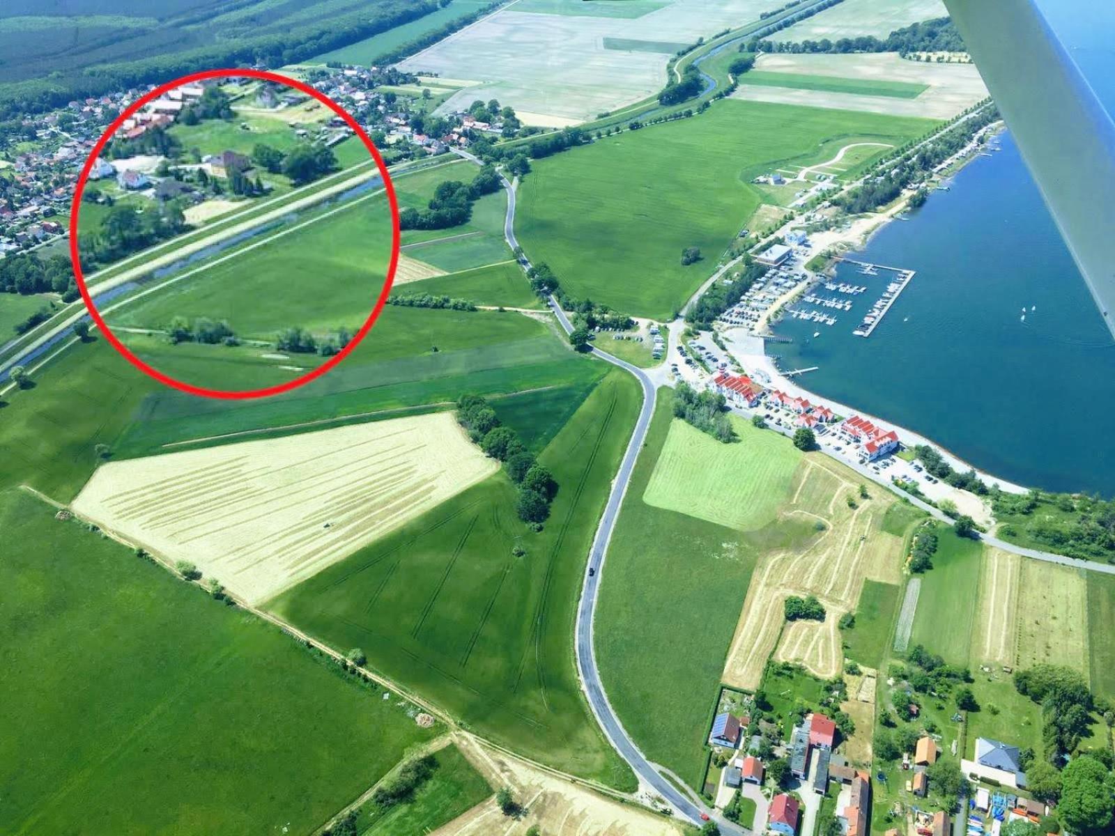 Gelbes Haus Seenland Ferienwohnungen Xl Elsterheide Exterior photo