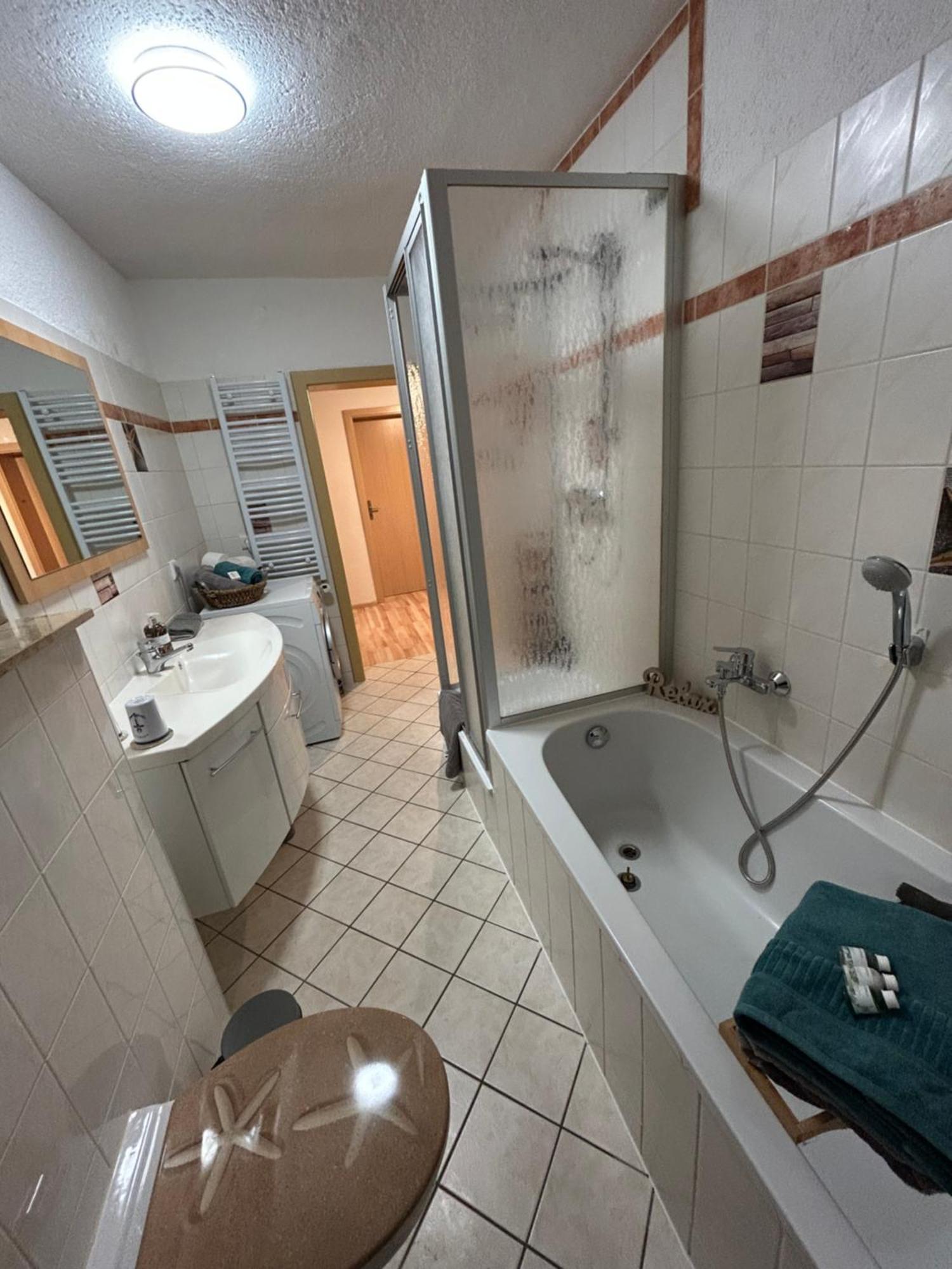 Gelbes Haus Seenland Ferienwohnungen Xl Elsterheide Room photo