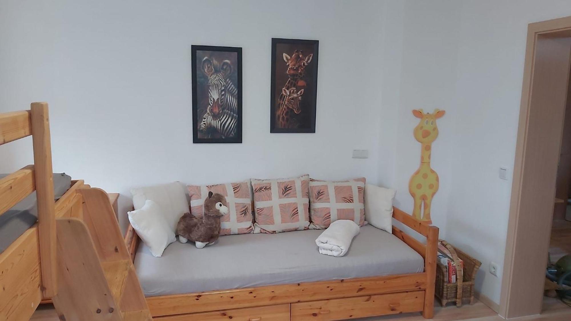 Gelbes Haus Seenland Ferienwohnungen Xl Elsterheide Room photo