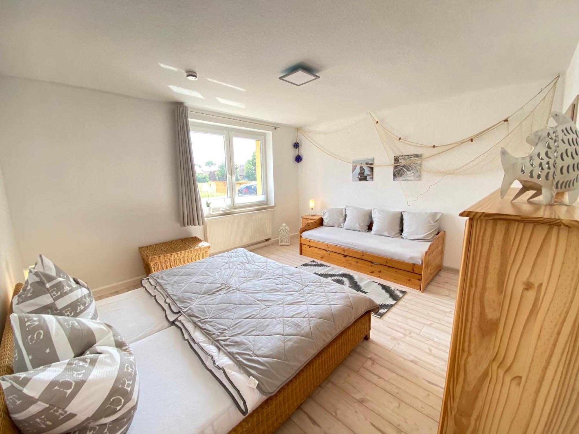 Gelbes Haus Seenland Ferienwohnungen Xl Elsterheide Room photo